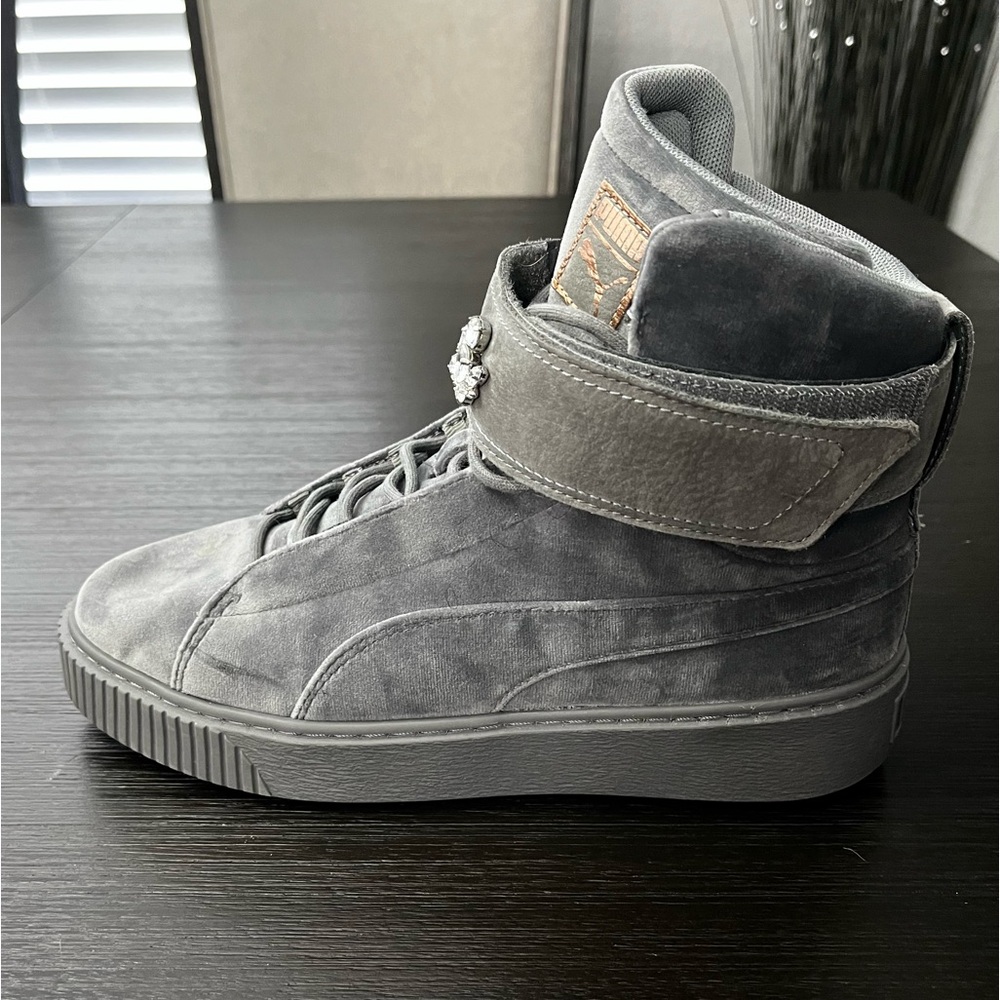 Puma Velour Platform Mid Quiet Shade Gray Sneakers size 9.5US Women's EUC